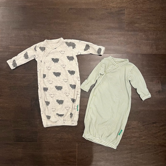 Parade organic cotton  Cozy Sheep and Stripes Baby Gown set - Picture 1 of 2